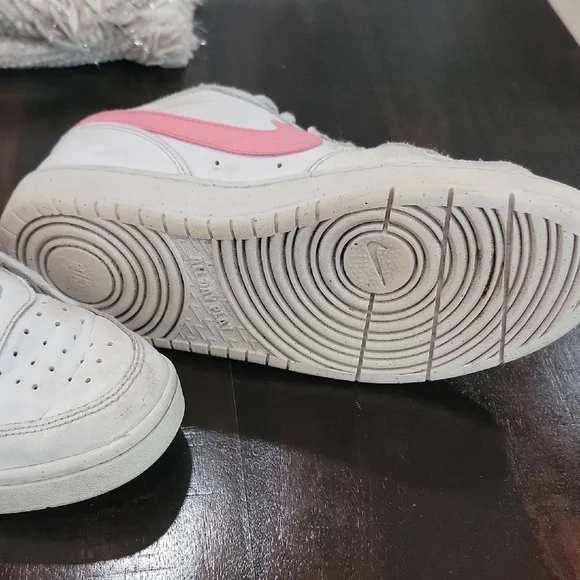 Nike Pink and White Classic Sneakers 5.5Y - Picture 11 of 14